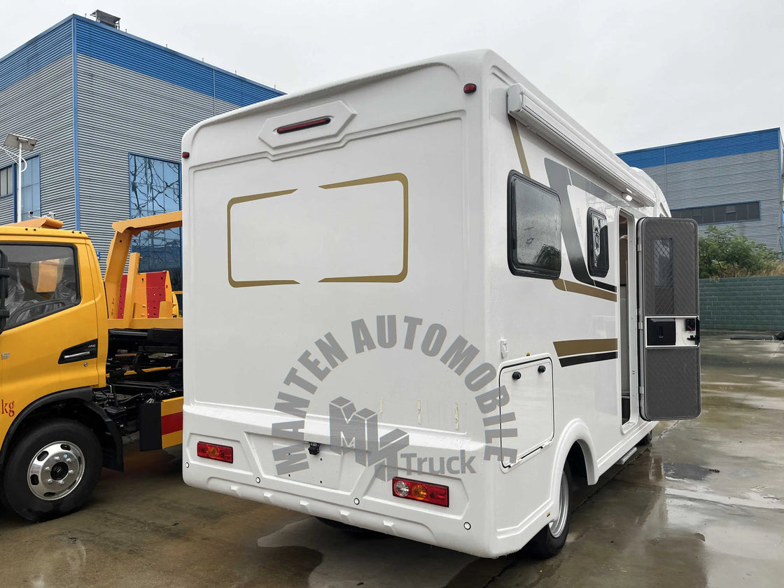 Foton 4X2 RV Camper Truck, Diesel, Manual Transmission, Dimensions 5920x2020x2720mm, 146HP Engine, Outdoor Camping Vehicle