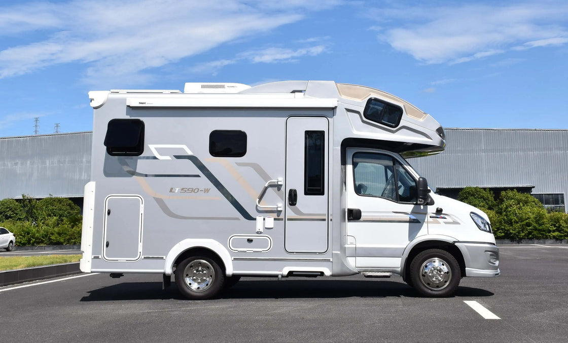 Double Expansion Two Bedroom Off-Road Motorhome for 4-6 Persons, Silver, 5995mm x 2500mm, Leather Interior, Full Amenities