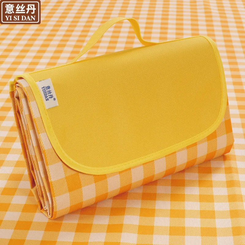 Portable Moisture-Proof Outdoor Picnic and Camping Mat, Rectangle Shape, Spring/Summer Use