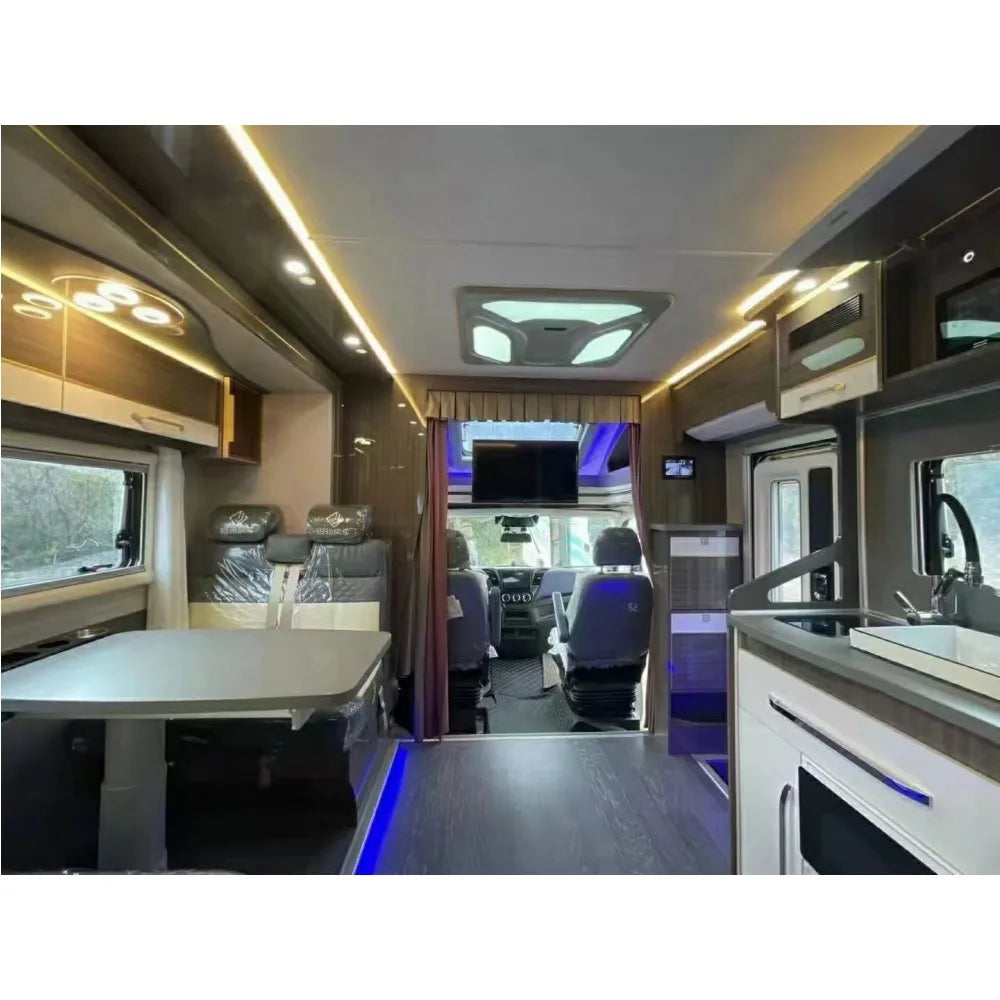Luxury Recreational Vehicle Caravan with Slide-out Kitchen and Foldable Tent, Manual Transmission, EURO 5 Emission Standard, 5995mm x 2300mm x 2100mm