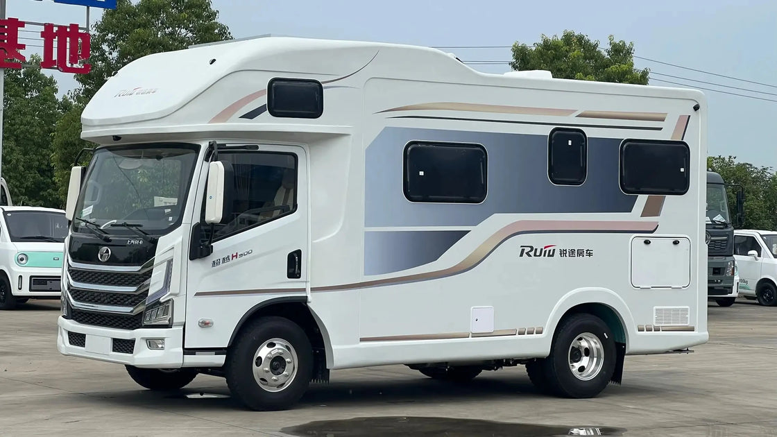 Larger Living Space Motorhome, Manual Transmission, Diesel, Dimensions: 5245 x 1825 x 2030 mm, Gross Weight: 2755 kg