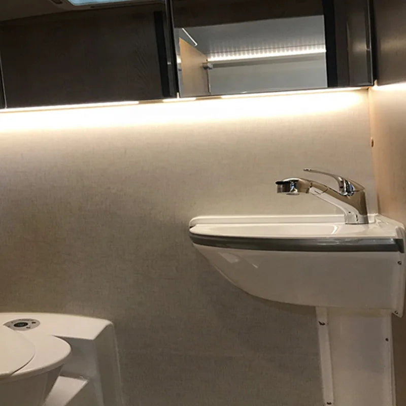 Large Living Space RV Caravan Motorhome, Max Payload 3455kg, Size L6200*W2100*H2850, Indoor Kitchen, White