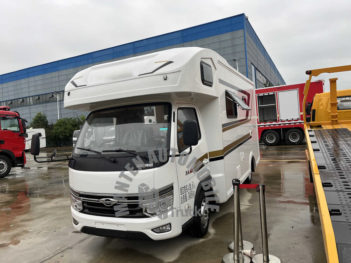 Foton 4X2 RV Camper Truck, Diesel, Manual Transmission, Dimensions 5920x2020x2720mm, 146HP Engine, Outdoor Camping Vehicle
