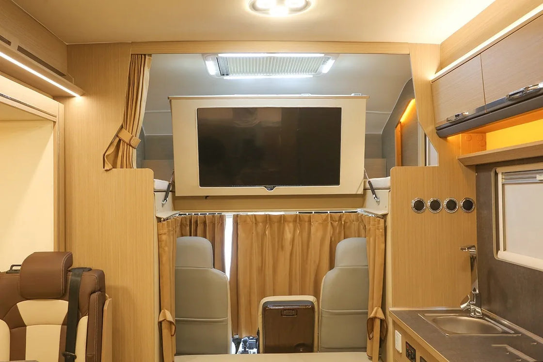 2022 Travel Trailer RV Camper Motorhome 5.995m Indoor Kitchen Diesel 132hp Euro 6