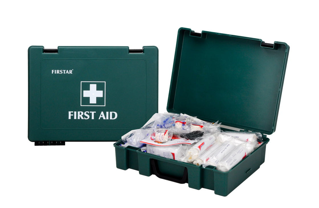 Large British First Aid Kit Basic Emergency Devices CE Certified Waterproof PP Material 35x26.5x10cm