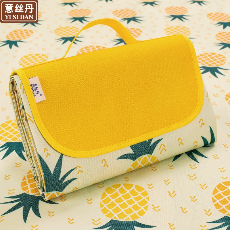 Portable Moisture-Proof Outdoor Picnic and Camping Mat, Rectangle Shape, Spring/Summer Use