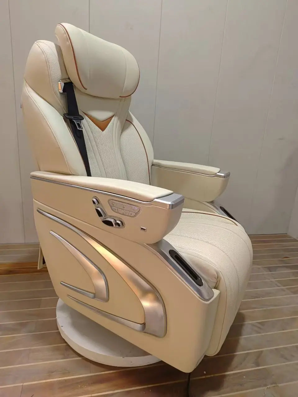 Luxury Electric Motorhome Interior Tuning for Vito MPV Limousine with Modified Racing Seats