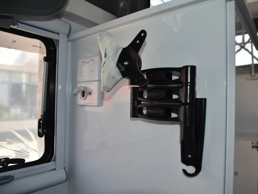 Custom Flat Bed Pop-up Slide Truck Camper, Off-road Caravan, White, 5300mm x 2250mm x 3100mm, Fiberglass Floor, Independent Suspension, 800 Max Payload