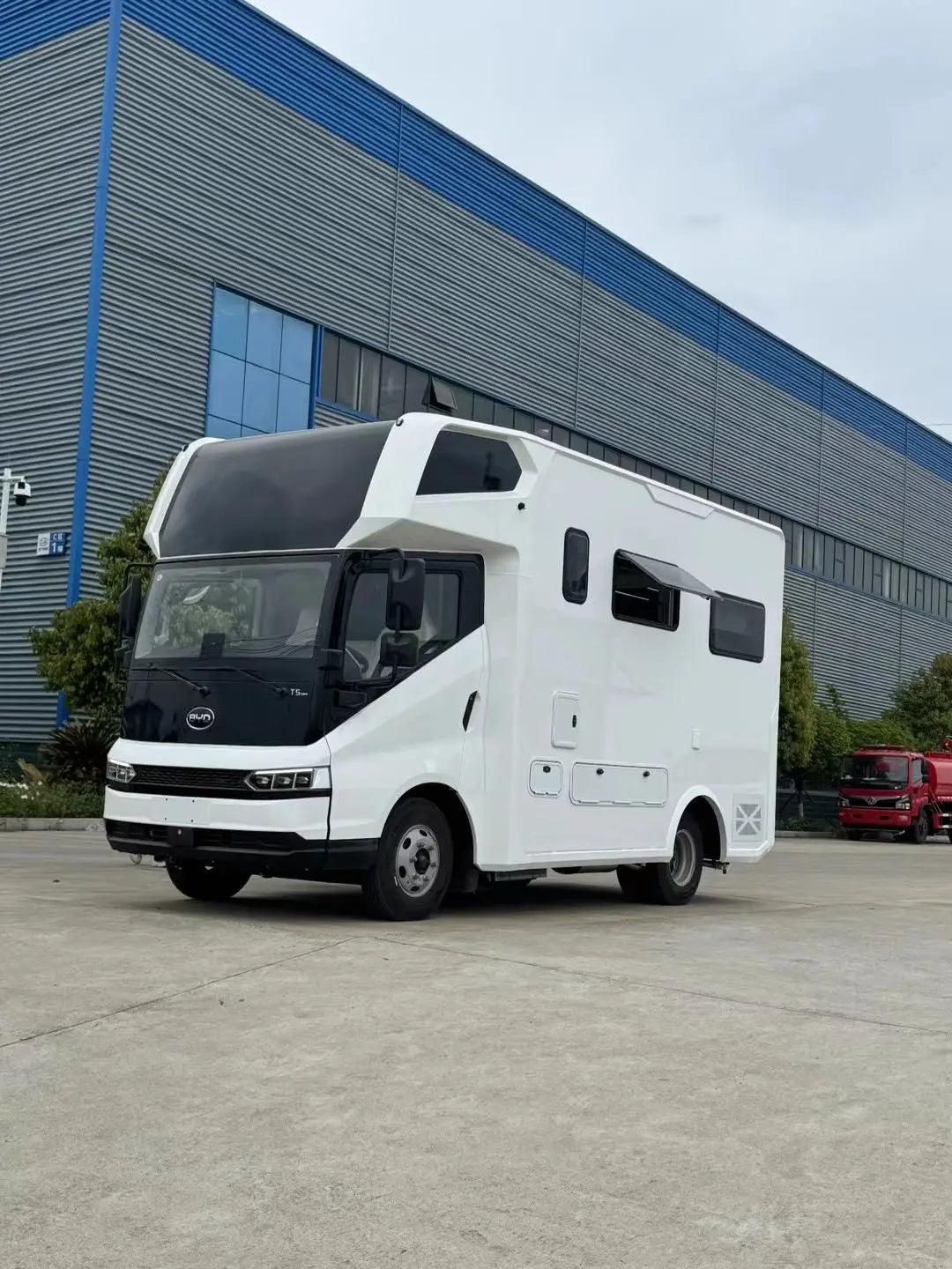 New Caravan Camper RV Motorhome, Diesel, Automatic Transmission, Euro 4 Emission Standard, 5890mm x 2100mm x 2600mm