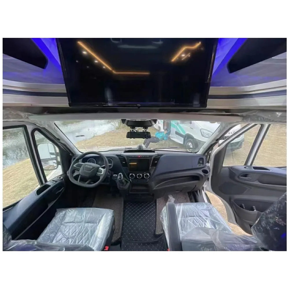Luxury Recreational Vehicle Caravan with Slide-out Kitchen and Foldable Tent, Manual Transmission, EURO 5 Emission Standard, 5995mm x 2300mm x 2100mm